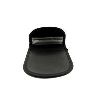 MACIŅŠ PRET NOKLAUSĪŠANOS