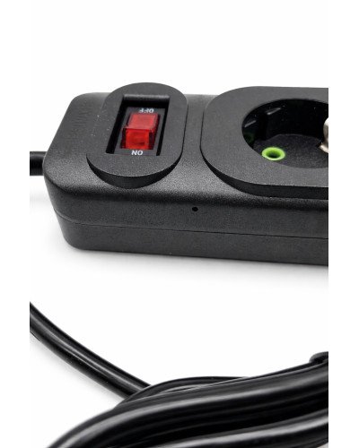 Slēptā IP kamera elektriskajā pagarinātājā