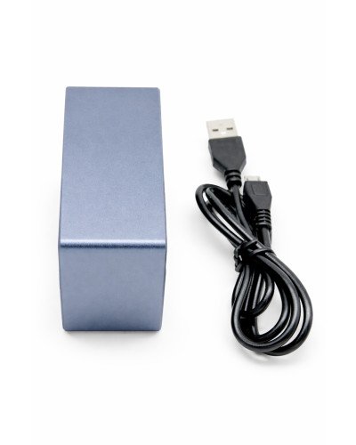 Galda pulkstenis ar slēptu kameru